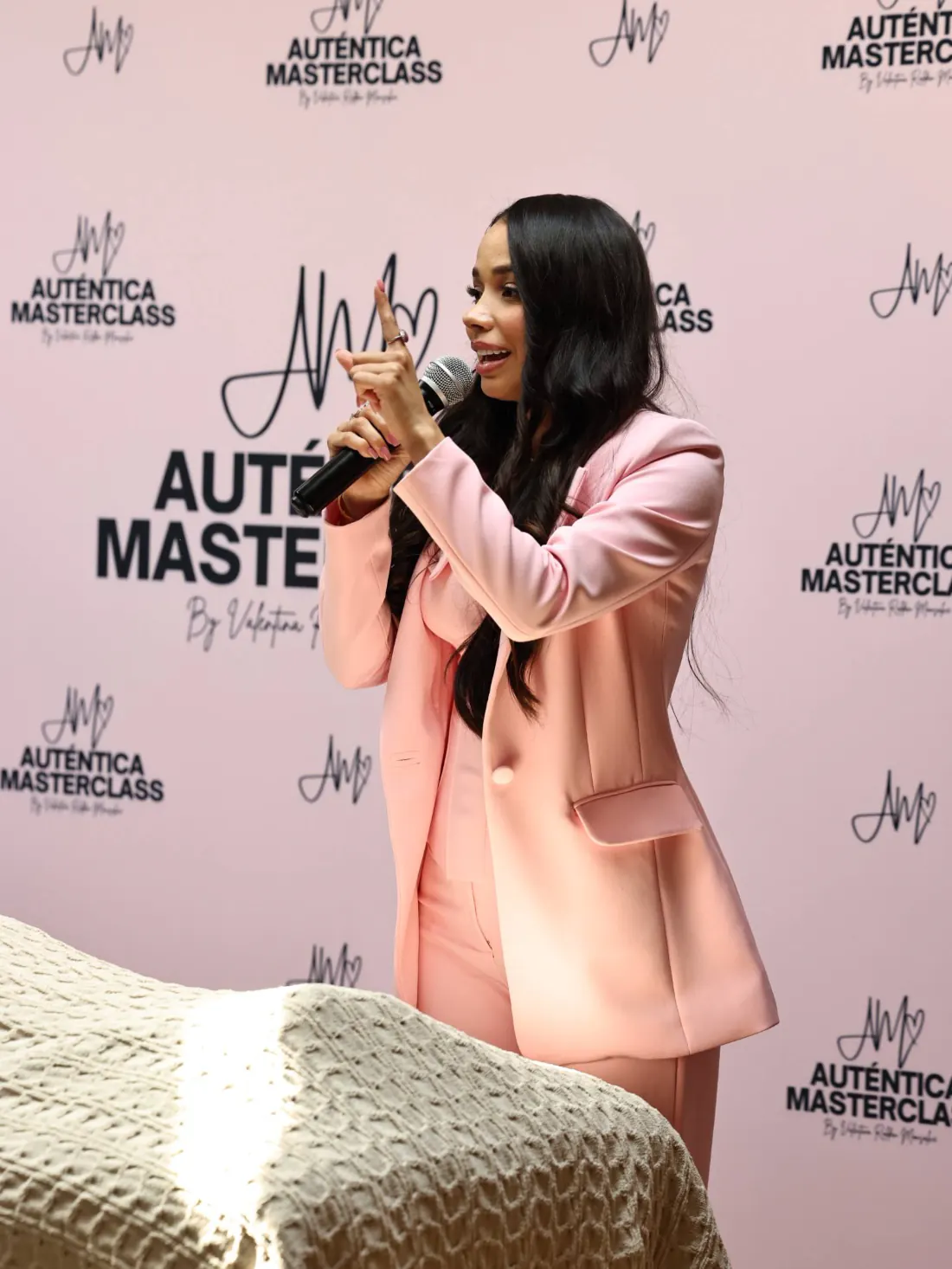 Presentación de Auténtica Masterclass ante una audiencia